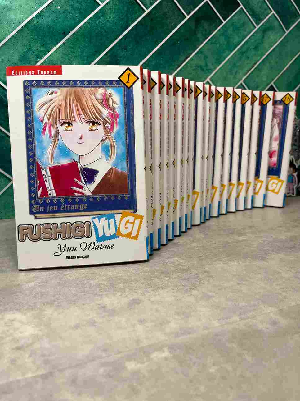 Miaka est une collégienne insouciante comme les autres. En attendant le grand amour, elle mange beaucoup et travaille dur pour rentrer dans un lycée