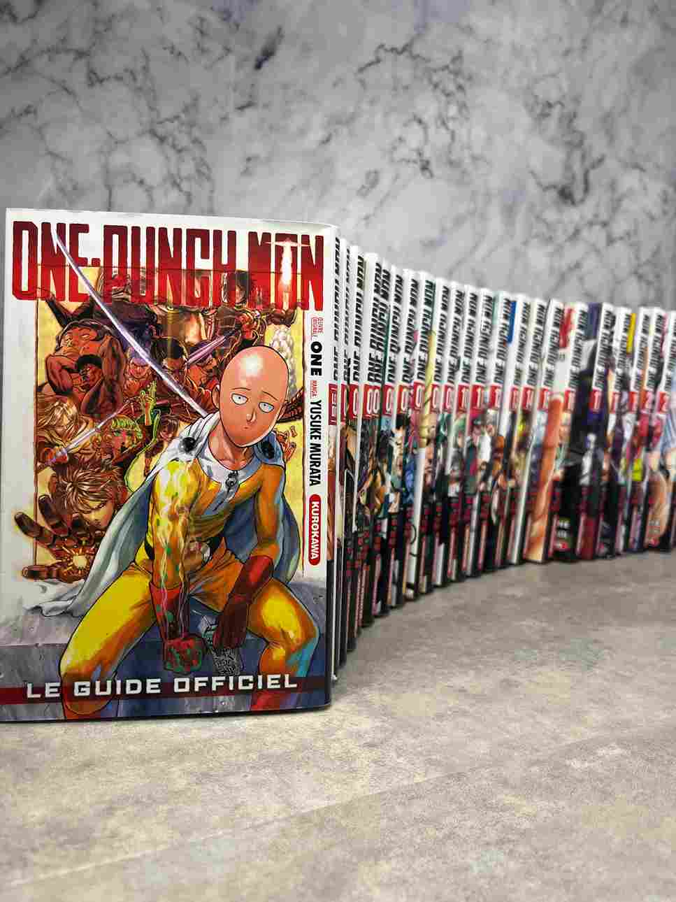 One Punch Man Tomes du 1 au 28 + guide officiel ( intégrale en cours )