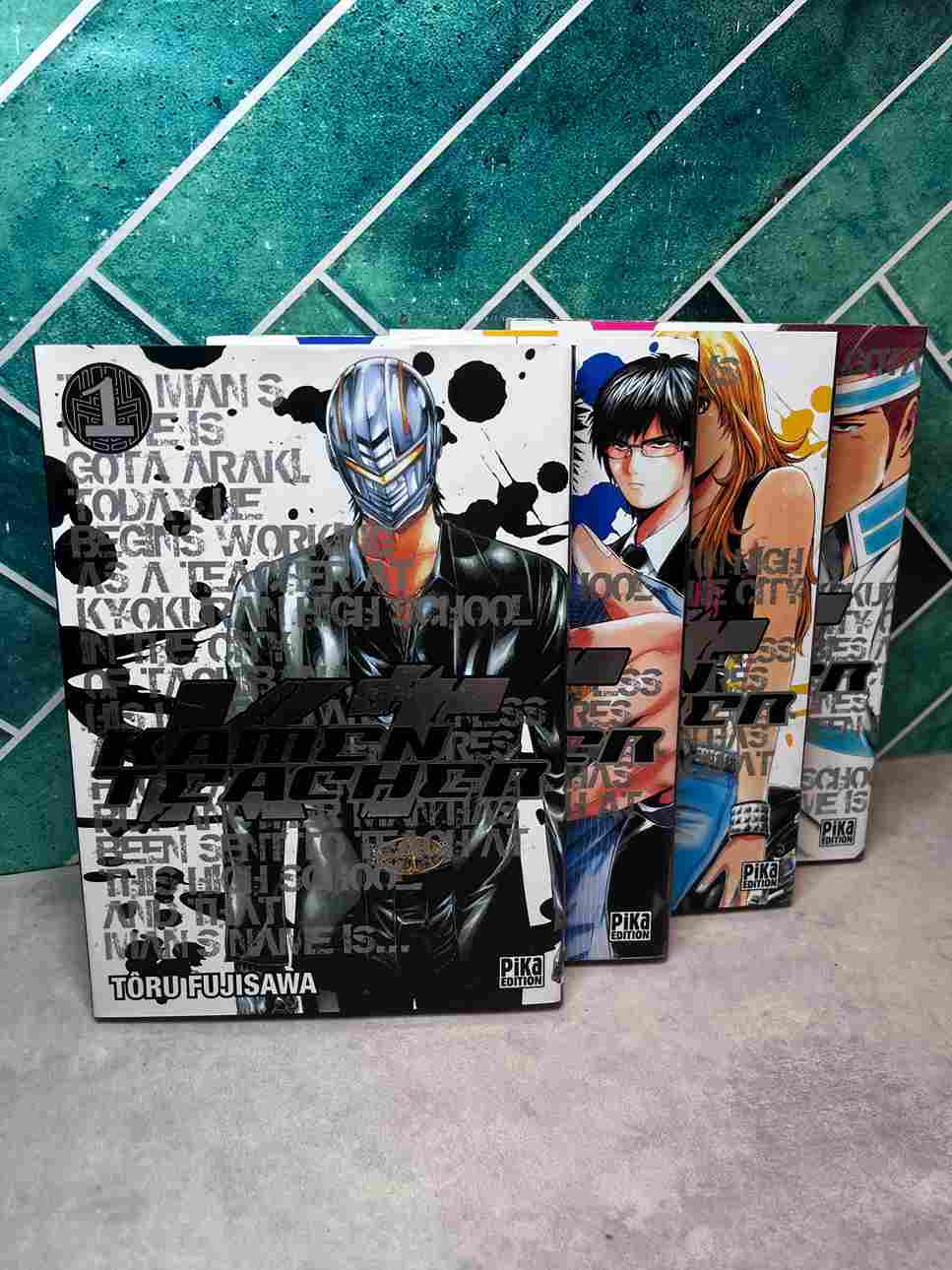 Le prestigieux lycée Hiiragi, à Ikebukuro, est connu comme un établissement «VIP». Mais en réalité, c'est un lycée à problèmes, qu'une clique d'élève