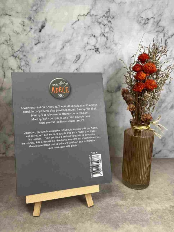 Mortelle Adele  - Tome  11  :  Ça sent la croquette