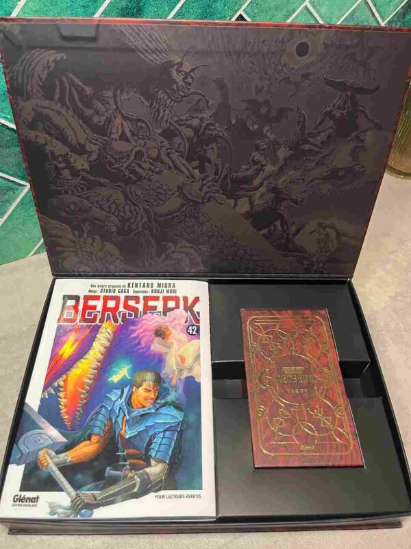 Berserk  : Collection complète - 42 tomes ( Coffret collector 42 )