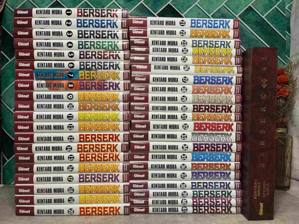 Berserk  : Collection complète - 42 tomes ( Coffret collector 42 )
