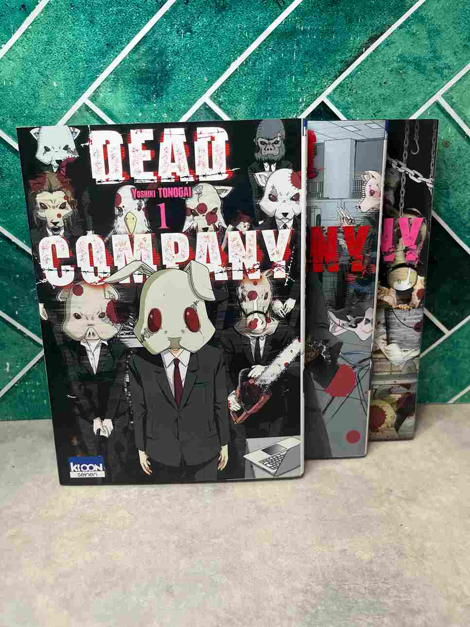 Ryosuke est le seul survivant d'un terrible massacre. Il ne sait pas pourquoi il s'est retrouvé impliqué dans cette tragédie, ni qui se cachait sous le....