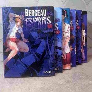 Un groupe de lycéens se retrouve enfermé sur un bateau retourné en pleine mer. Ils émergent de l'accident complètement désorientés. Mais au milieu des