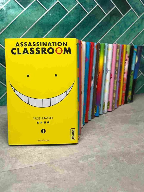 Une salle de cours, un professeur, des élèves… et des coups de feu !Les élèves de la classe 3-E du collège de Kunugigaoka sont des assassins en herbe...