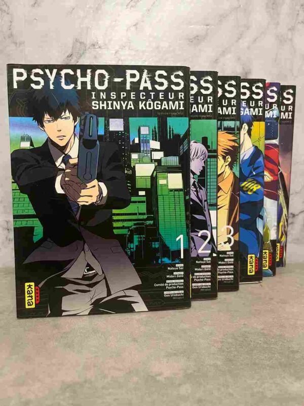 XXIIe siècle, chaque homme est muni d'un « Psycho-Pass », un dispositif qui mesure un coefficient de criminalité. S'il est trop élevé, vous êtes traqués