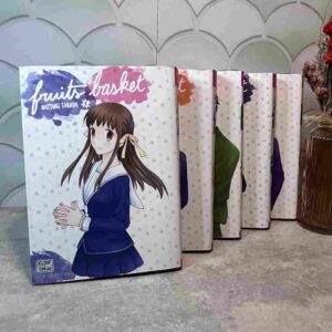 Tohru, orpheline de seize ans, a décidé d'être totalement indépendante. Elle installe une grande tente au milieu d'un terrain en friche. Malheureusement, le