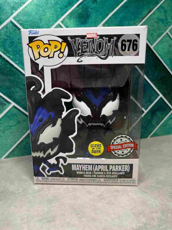 Funko Pop : 676 - Venom / Mayhem ( April Parker ) Special édition / Glows in the dark