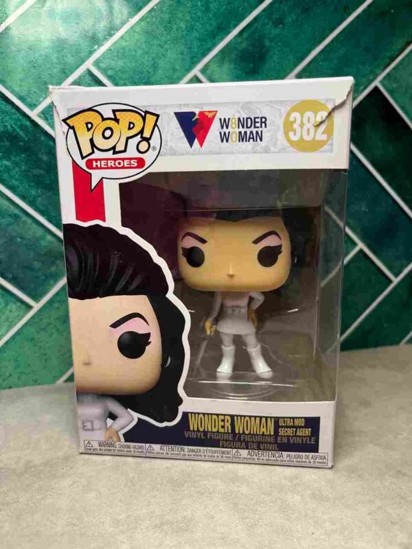 Funko Pop : 382 - Wonder Woman / Ultra Mod secret agent