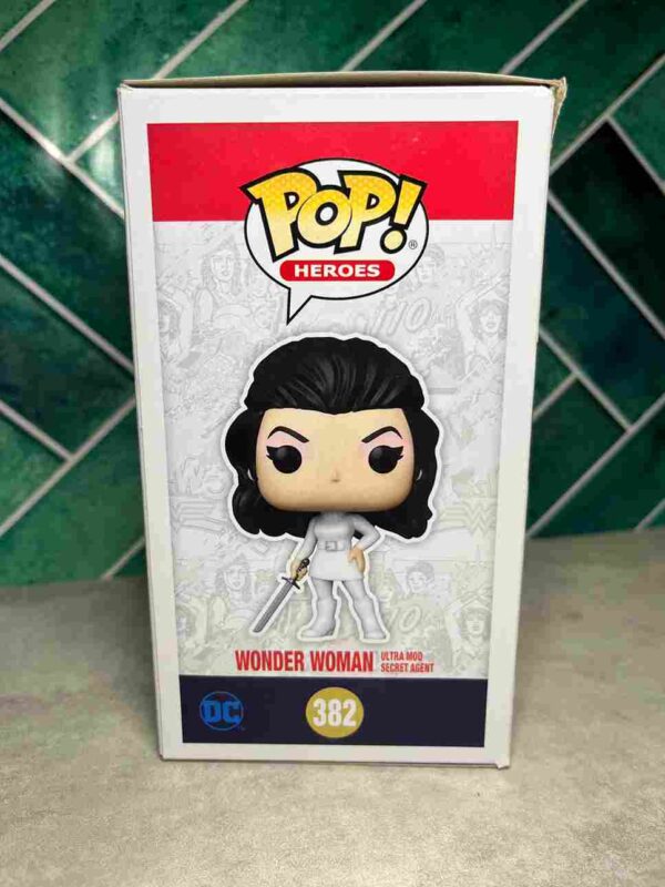 Funko Pop :  382 - Wonder Woman / Ultra Mod secret agent