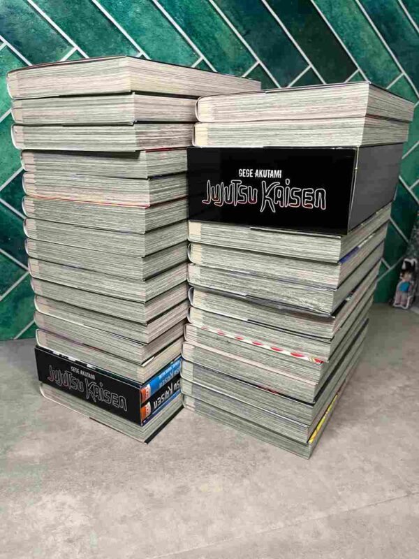 Jujutsu Kaisen  : Collection Complète - 28 Tomes + Coffret 13 et 17 collector