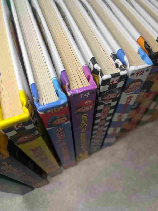 18 Livres enfants :  Ptit garcon / P'tit Garçon :  Tome  1 a 17 + 19