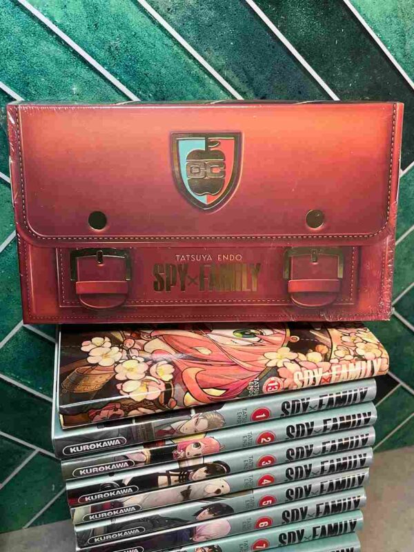 Spy X Family : Collection Complète - 15 Tomes ( Coffret 11 et 15 collector + 13 collector )