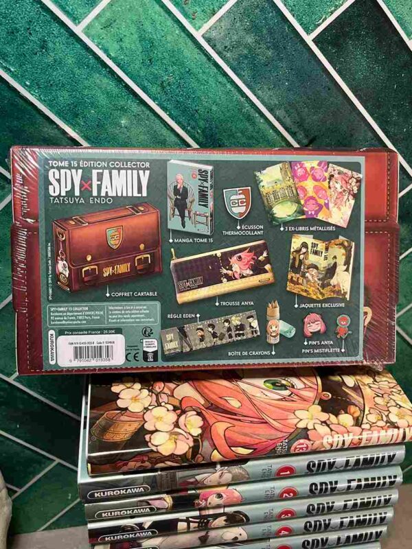 Spy X Family : Collection Complète - 15 Tomes ( Coffret 11 et 15 collector + 13 collector )