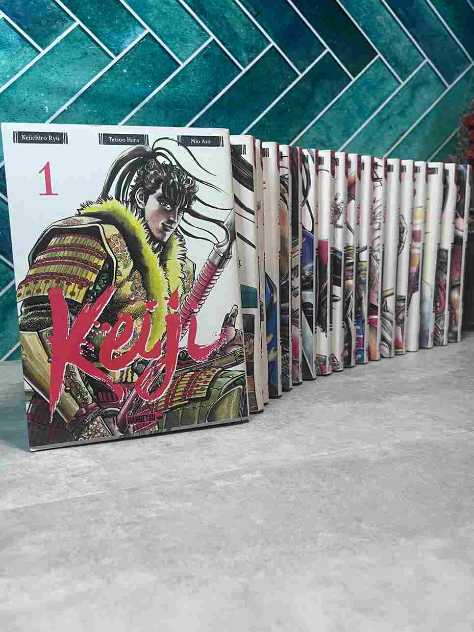 En 1582, le Japon connaît une période de guerre civile suite à la mort du seigneur Oda Nobunaga qui a tenté de réunir le pays. En marge des seigneurs