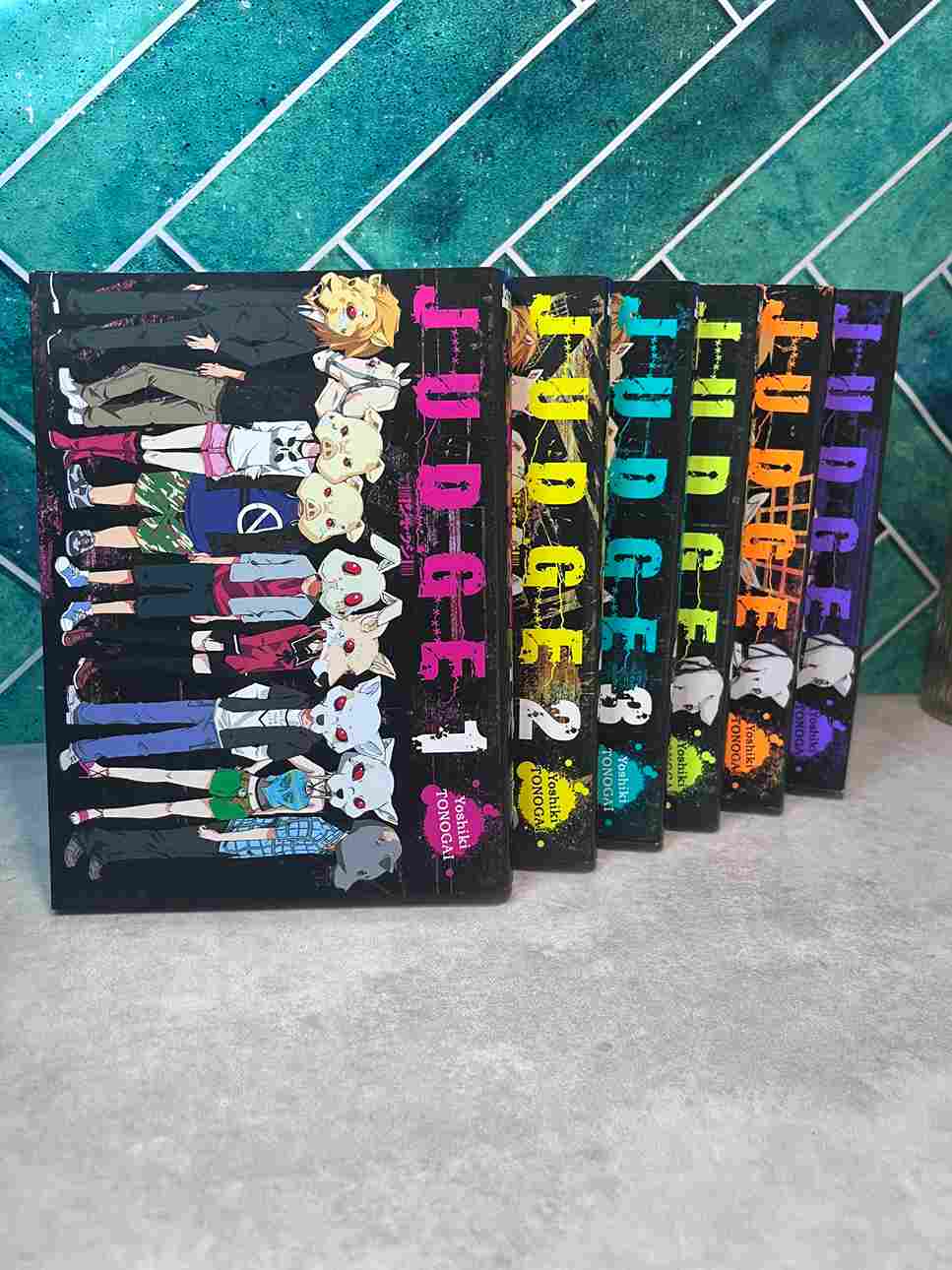 Après avoir indirectement causé la mort de son propre frère, Hiro vit rongé par le remords. Deux ans ont passé quand il se réveille soudain dans le noir...