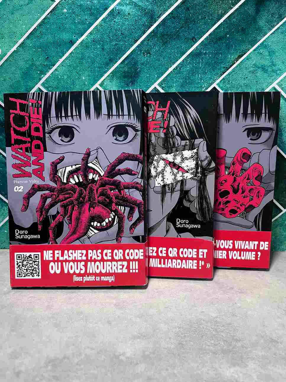 Lorsque Yuwa et Rei entendent parler pour la première fois sur les réseaux sociaux de la rumeur attestant qu'une vidéo en passe de devenir virale tue tous