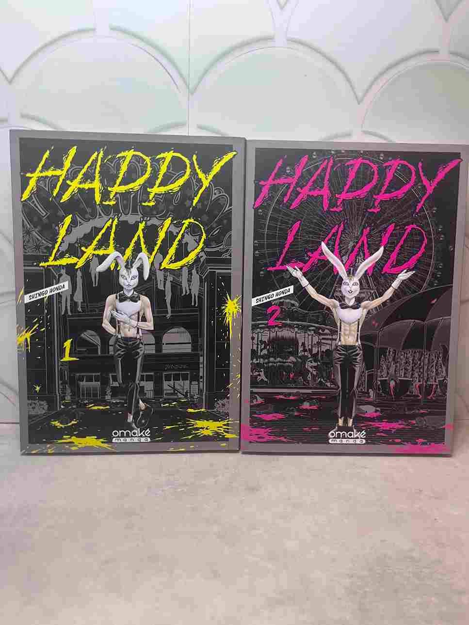 Avec ses deux enfants, la famille Komiya est une famille sans histoire. Ces derniers sont de brillants élèves et en bonne santé. Bref, en apparence, une