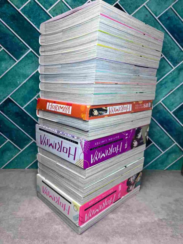 Horimiya : Collection Complète - 17 Tomes ( 9 +11 et 16 Coffret Collector )