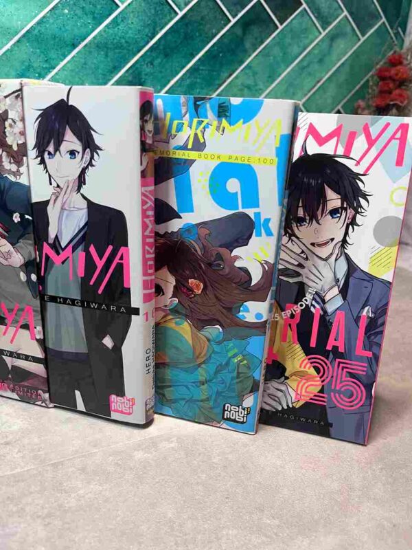 Horimiya : Collection Complète - 17 Tomes ( 9 +11 et 16 Coffret Collector )