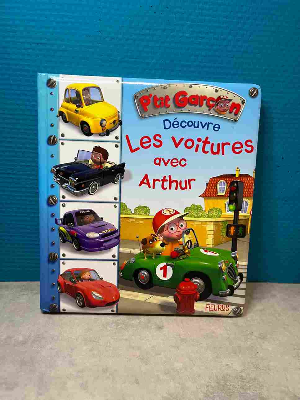  Informations techniques - livre avec des pages en carton, couverture avec de la mousse. edition Fleurus - ptit vehicules - petit garcon