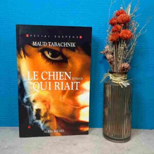 Trois destins ordinaires d'ados basculent dans la haine, le crime, et la violence. Leur route va croiser celle de Stark, un flic cassé par la vie que ce