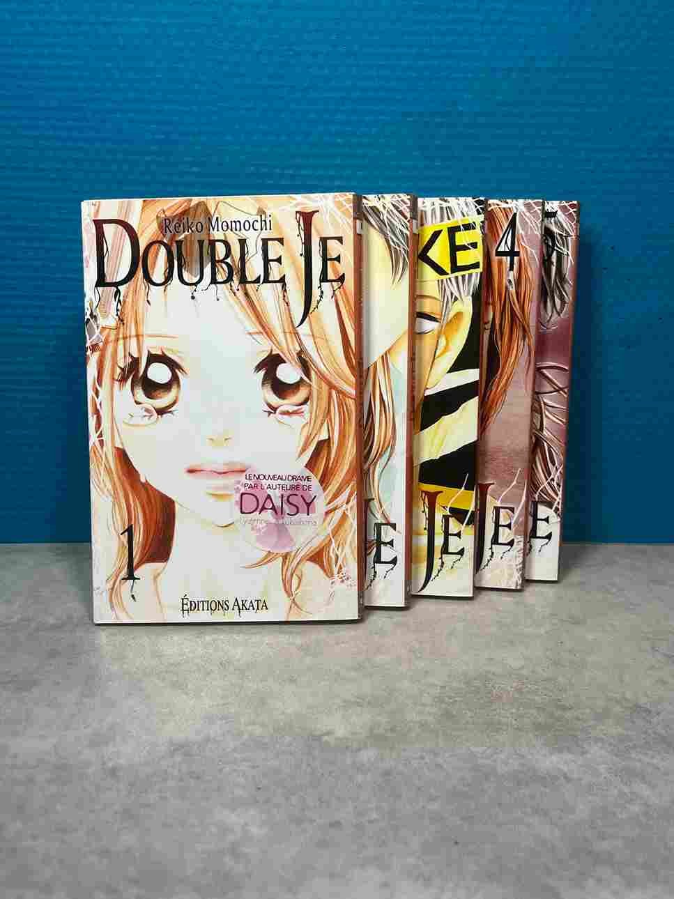 Nobara et Kotori sont des sœurs jumelles que tout oppose. La première est plutôt espiègle, la seconde une fille sage. Mais deux terribles drames vont venir